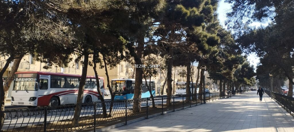 Bakı, Bakıxanov qəs., 3 otaqlı, Köhnə tikili, m. Neftçilər, 80 kv. m