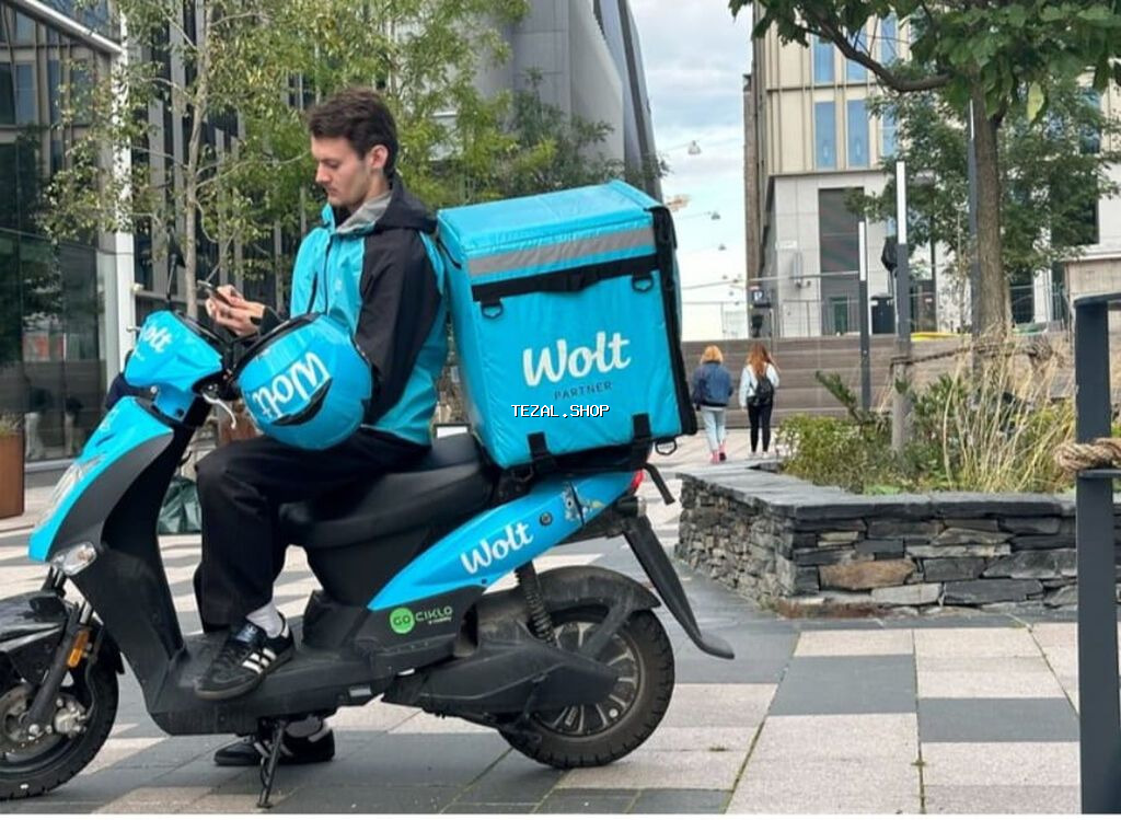 Sürücü-kuryer tələb olunur, Şəxsi nəqliyyat vasitəsi ilə, Gündəlik ödəniş