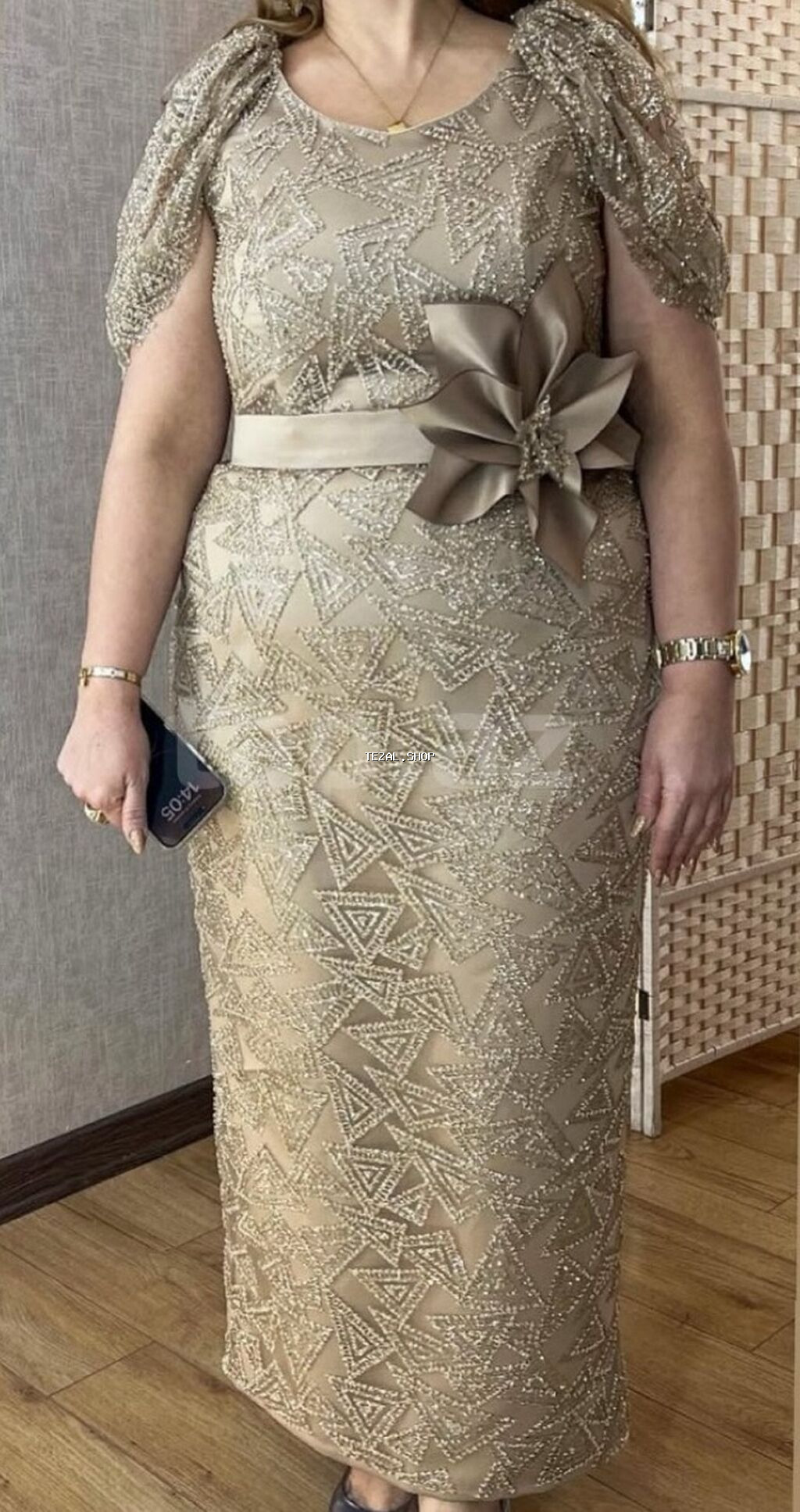 450₼-a tikdirilib 300₼ a satılır razmer 42-44 yeni kimidir, 1 dəfə