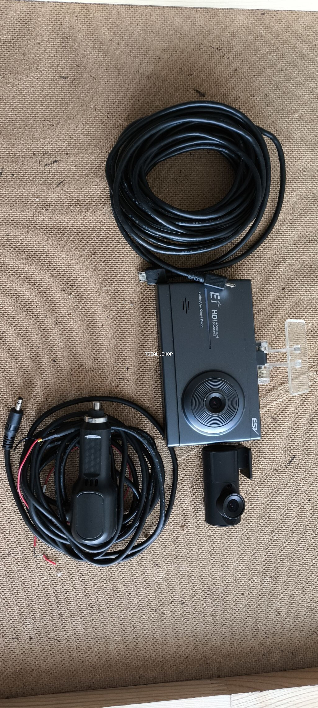 İki kameralı avtomobil videoregistrator dəsti Xüsusiyyətlər: - Ön