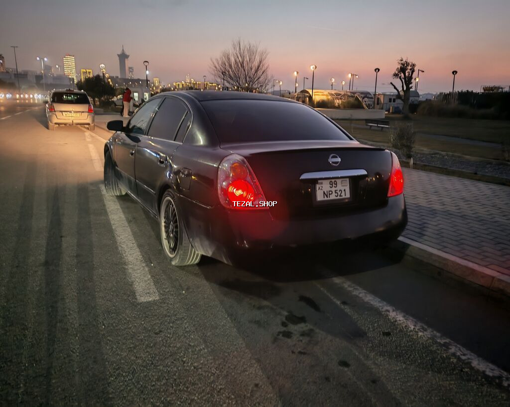 Nissan Altima: 2 l | 2005 il Sedan - şəkil 4