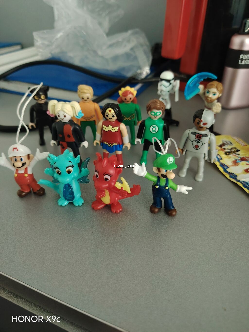 Kinder Surpriz oyuncağları 1 ədədi 3 manat tək tək satılmır