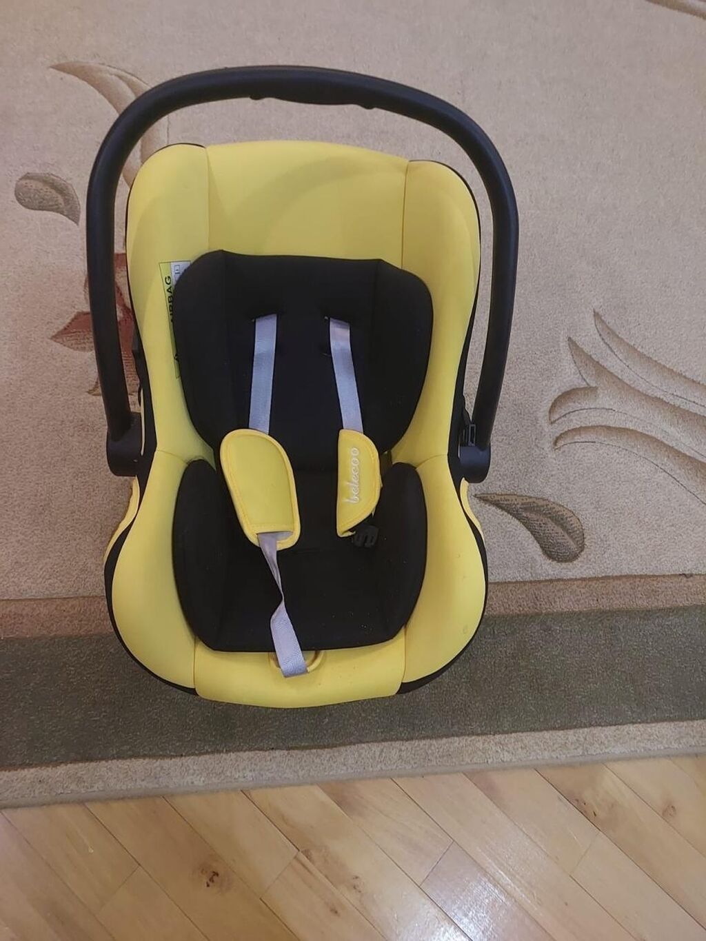 Avtokreslo demek olar istifadə edilməyib. Əlavə nəyi varsa üzərində