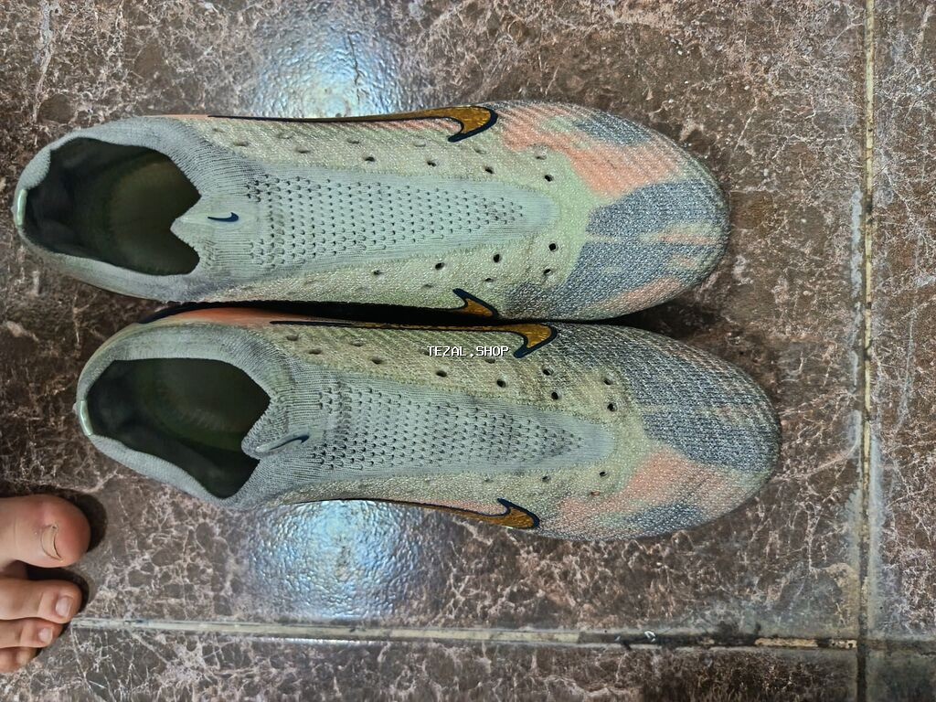 Nike Mercurial kramponlar - Model: bağsız (laceless) dizayn, üst - şəkil 4