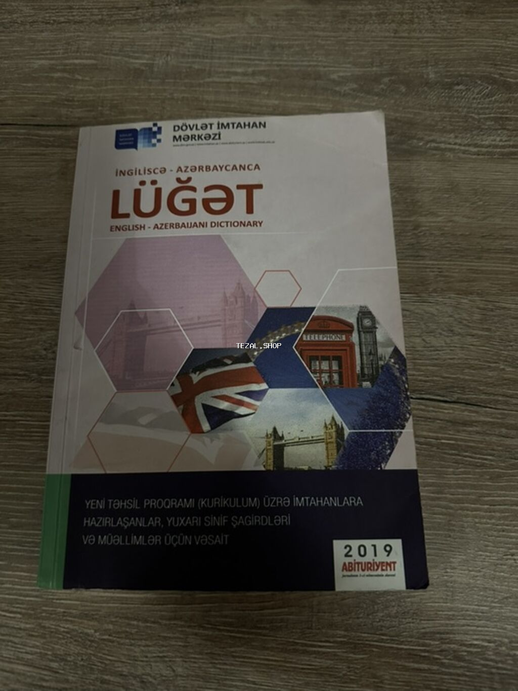 Məhsul: İngiliscə–Azərbaycanca Lüğət (English–Azerbaijani Dictionary)