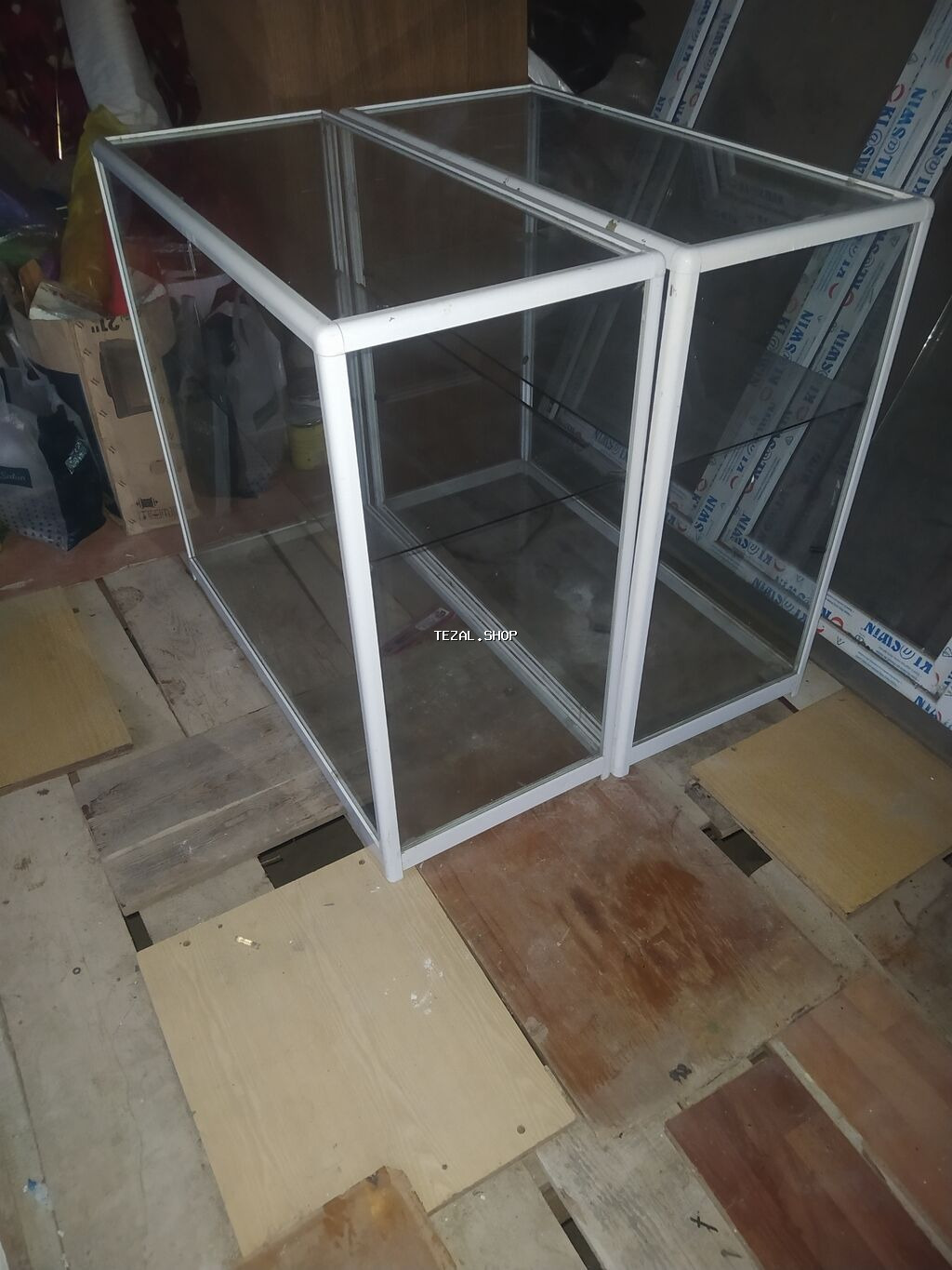 Şüşə vitrin stendləri (2 ədəd) - Material: Şüşə panellər və ağ - şəkil 3
