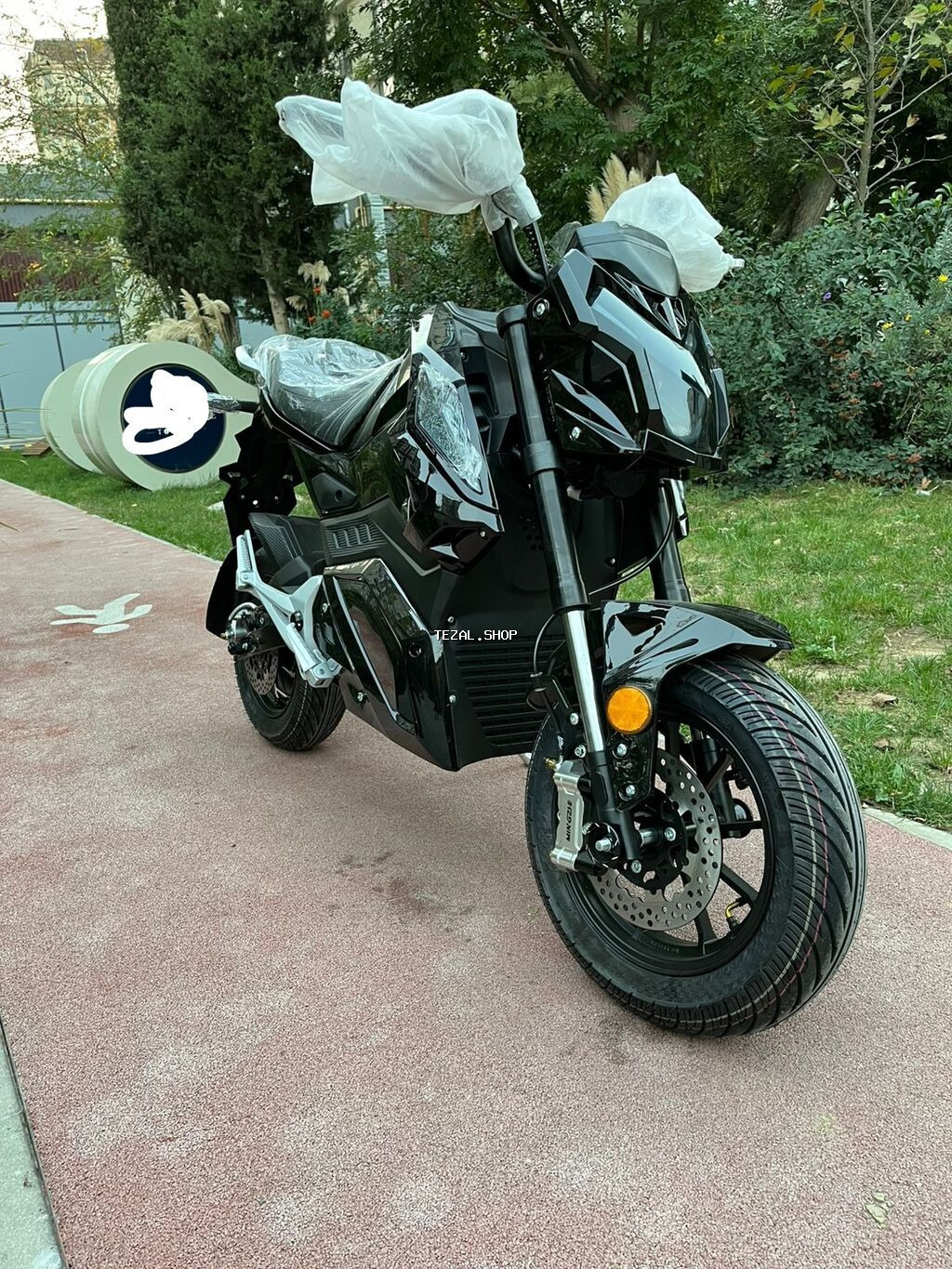 Elektrik motosiklet – şəhər üçün idman üslublu “naked” dizayn 0 km