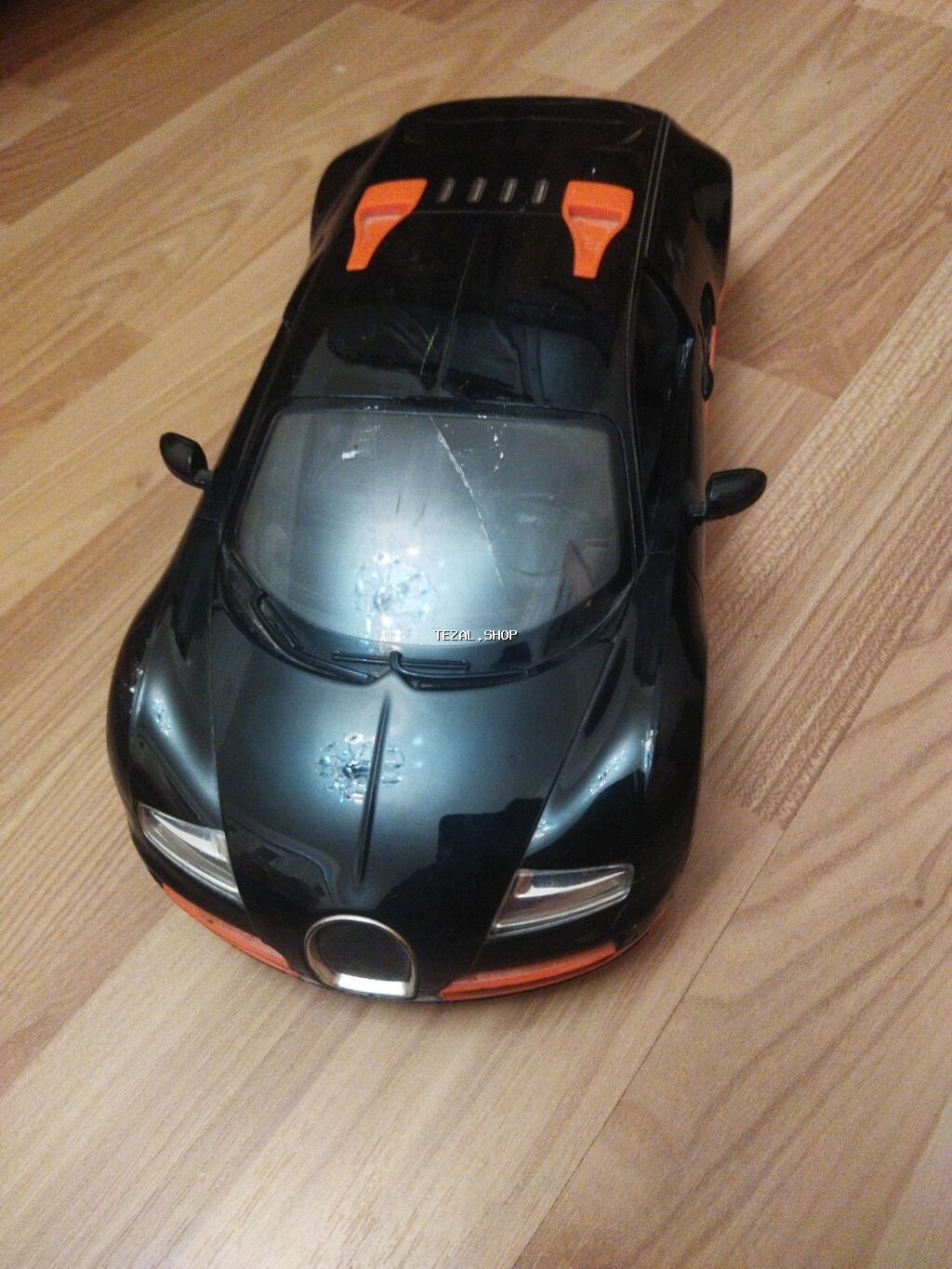 Salam şuşəsi qiriğdı pultu var batareykası yoxdu işləyir ideyal