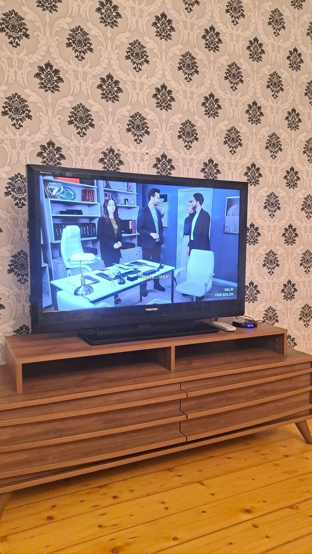 Televizor Toshiba 40" - şəkil 2