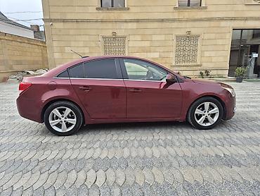 Chevrolet Cruze sedan - Kuzov: 4 qapılı sedan, tünd bordo rəng - - şəkil 5