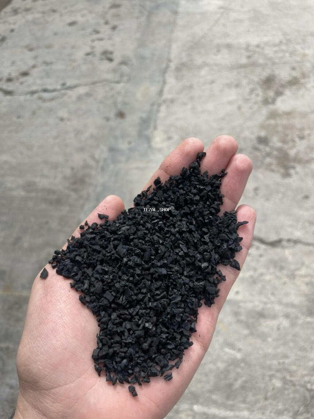 Qara rezin qırıntısı (rezin qranul) Məhsul təsviri: - Material: Rezin