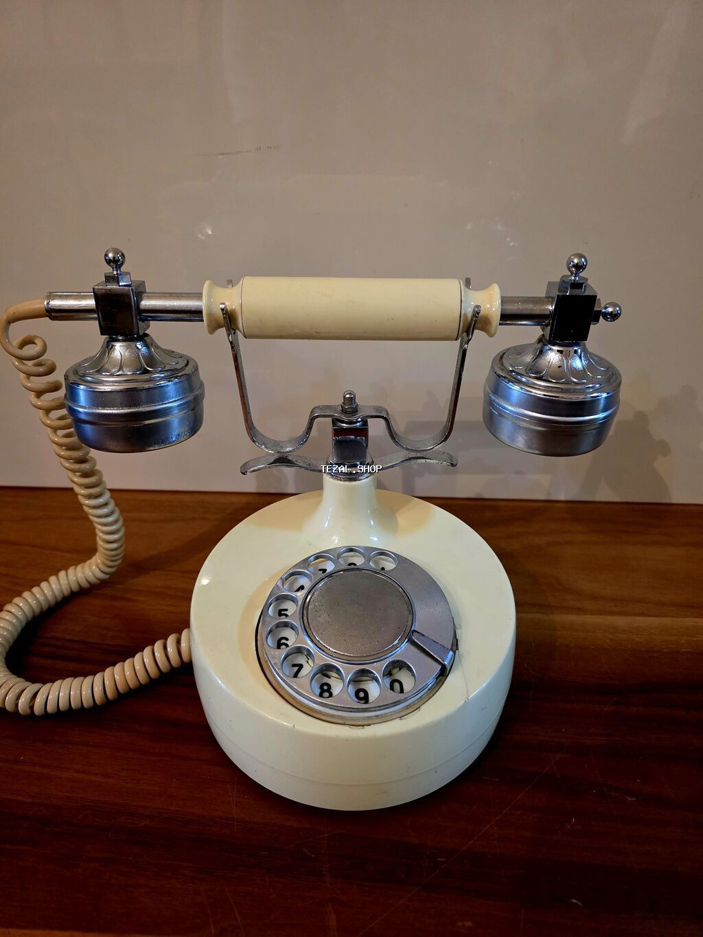 Stasionar telefon Simli