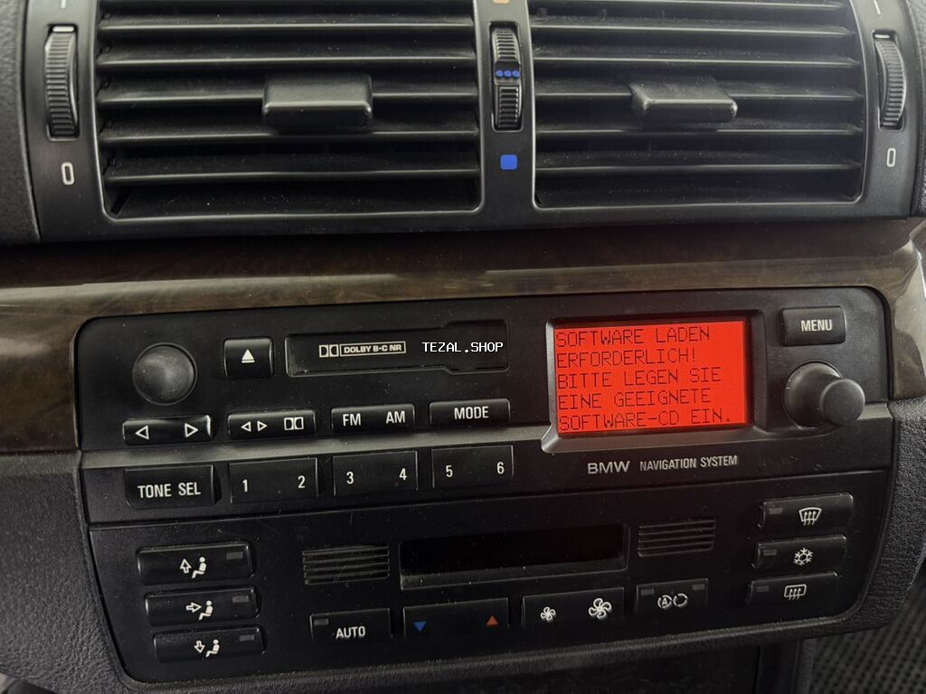 Bmw e46 maqintafonu ekranli cd changer cixisi var ideal veziyyetde