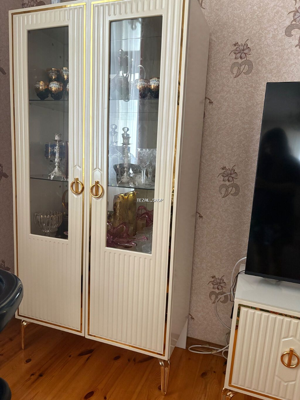 TV stend, Kredit yoxdur