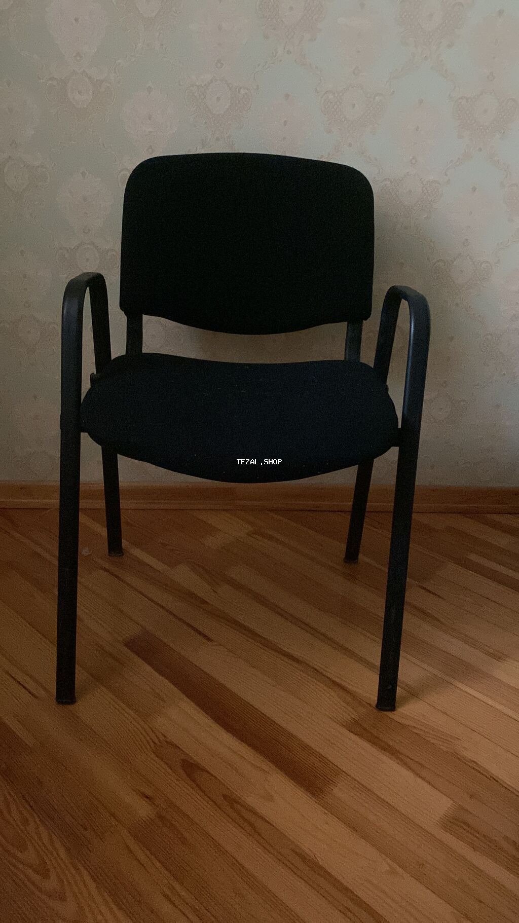 Ofis/konfrans otağı üçün klassik kreslo - Rəng: qara - Karkas: möhkəm - şəkil 3