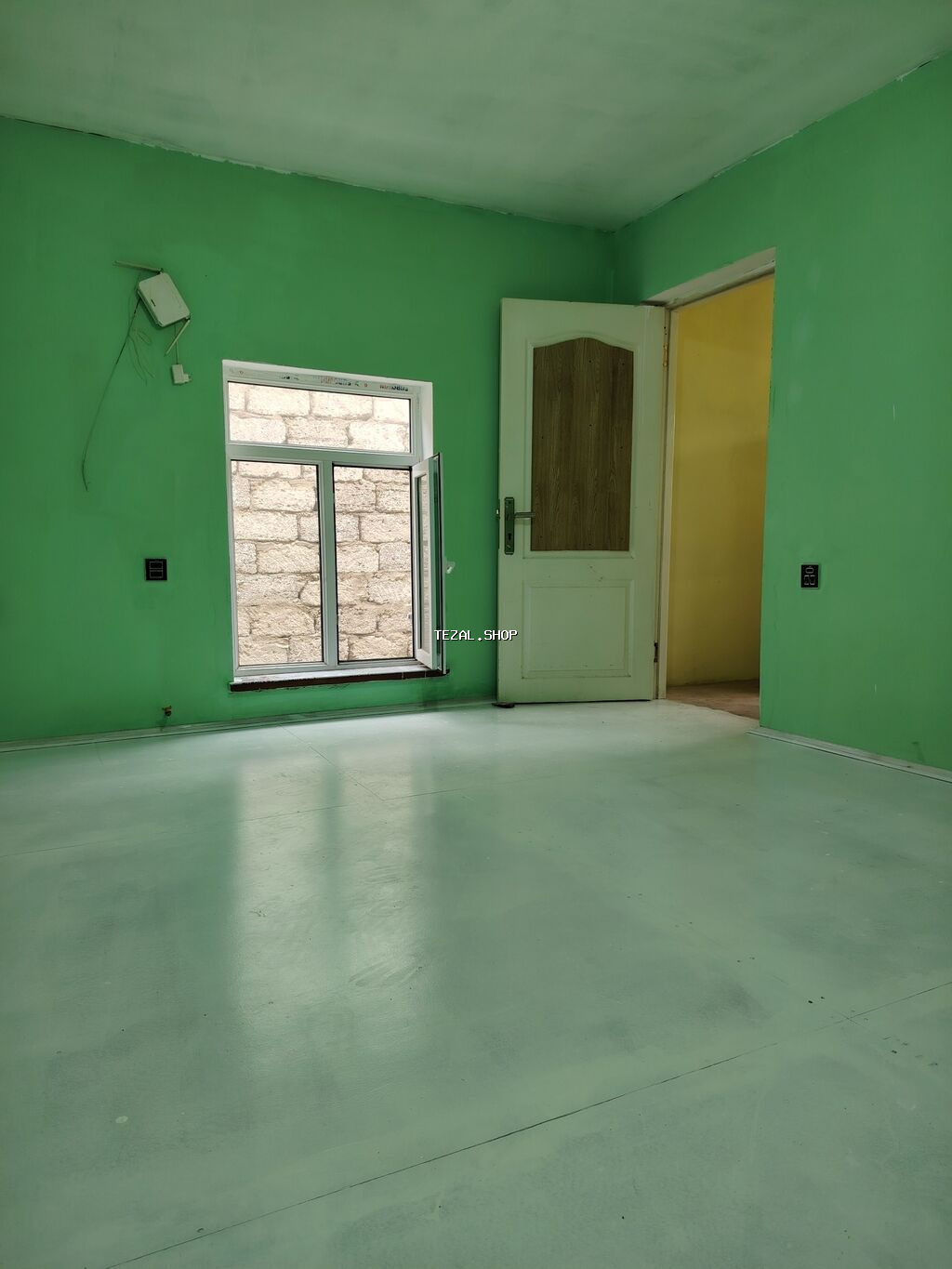 2otaq 1 kukna həyəti var həyətə maşın girir suyu işıqı interneti - şəkil 4