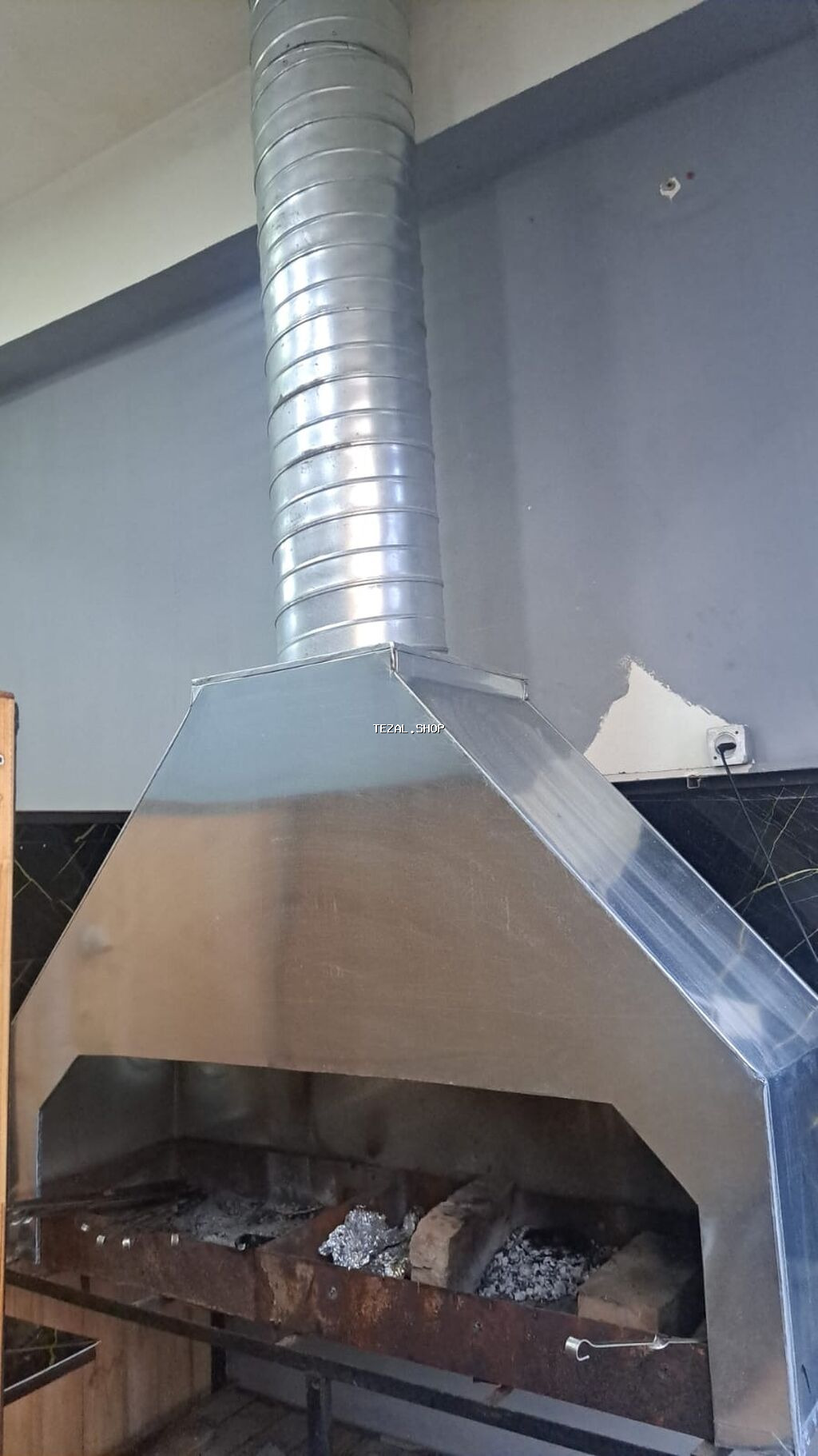 Manqal hazir vezyedesir tecili satilir restaran kafe ucun idyal iceri