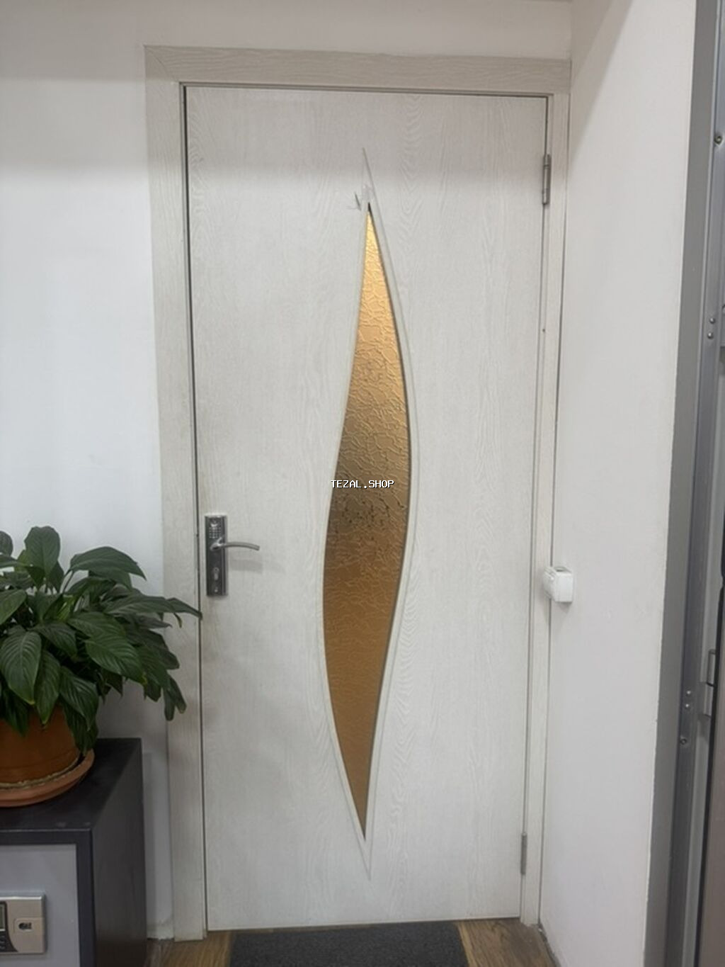 Qonaq otağı üçün İşlənmiş Otaq qapısı 70x200 sm Çərçivə ilə, Zəmanətli, Ödənişli quraşdırma, Ünvandan götürmə, Ödənişli çatdırılma, Rayonlara çatdırılma