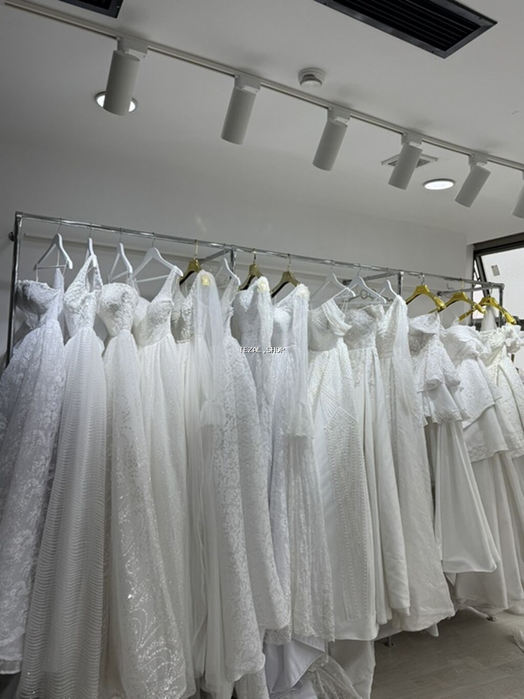 Hazır gelinlik biznesi satılır. 25 eded yeni gelinlikler satılır - şəkil 2