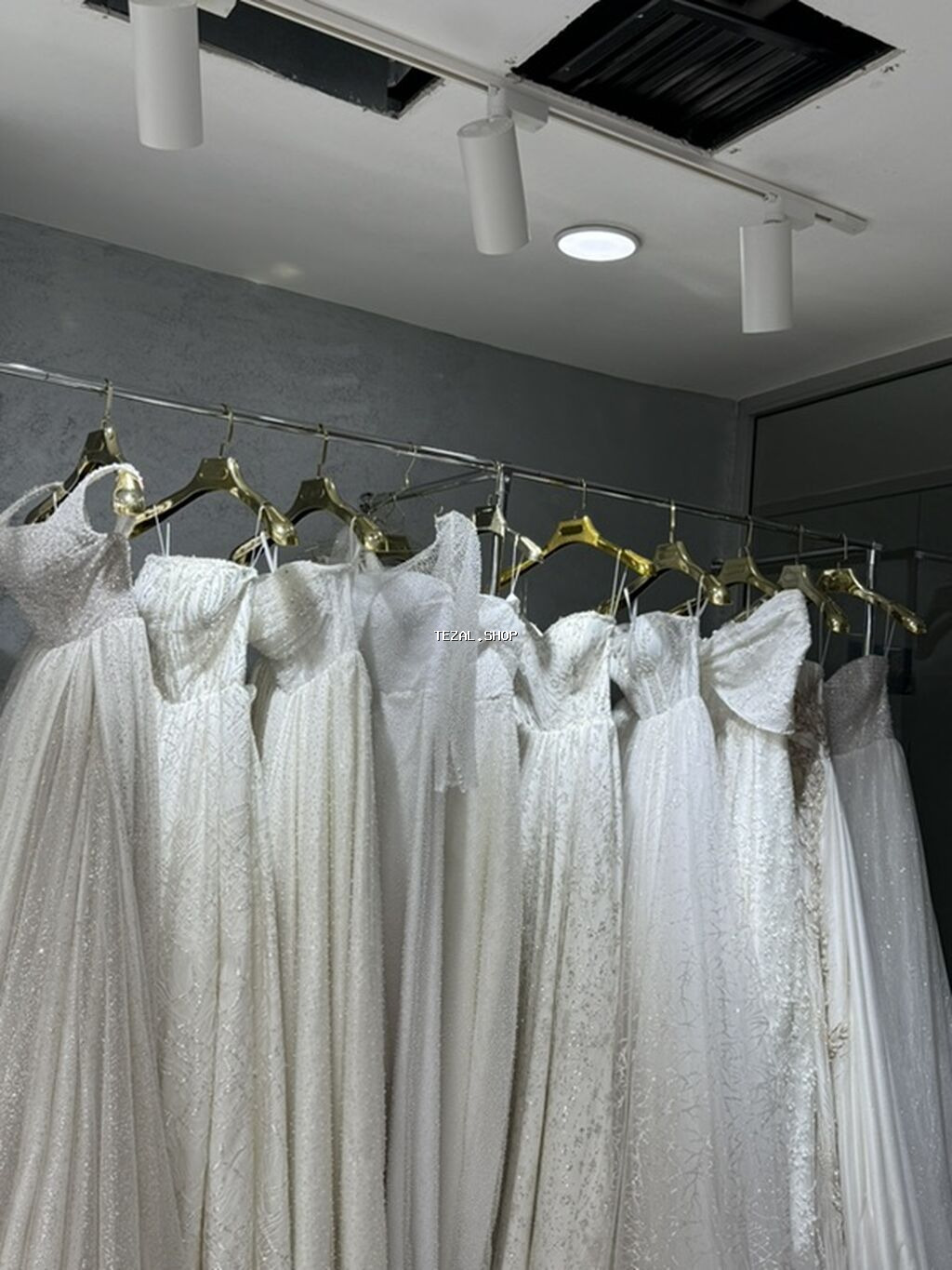 Hazır gelinlik biznesi satılır. 25 eded yeni gelinlikler satılır - şəkil 3