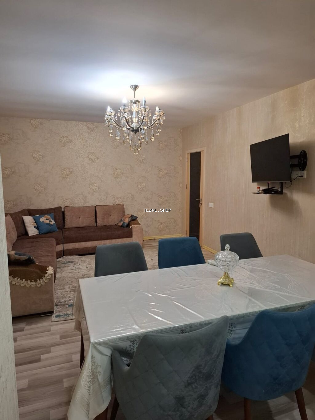 Mənzil uzunmüddətli kirayə verilir qaz su işıq internet daimi metro 20