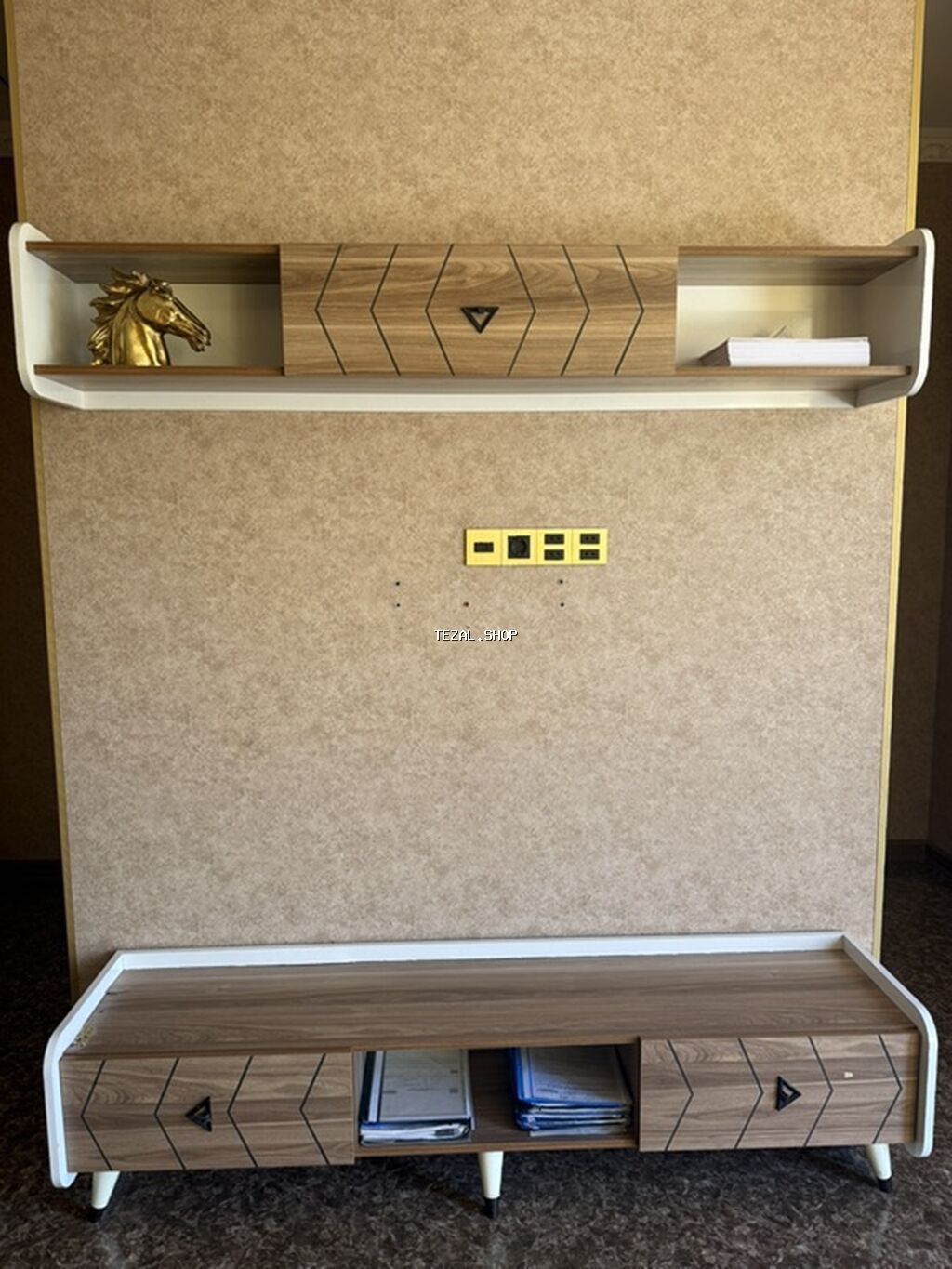 Yataq otağı üçün mebel dəsti Tərkibi: - Geniş sürgülü qapılı şkaf