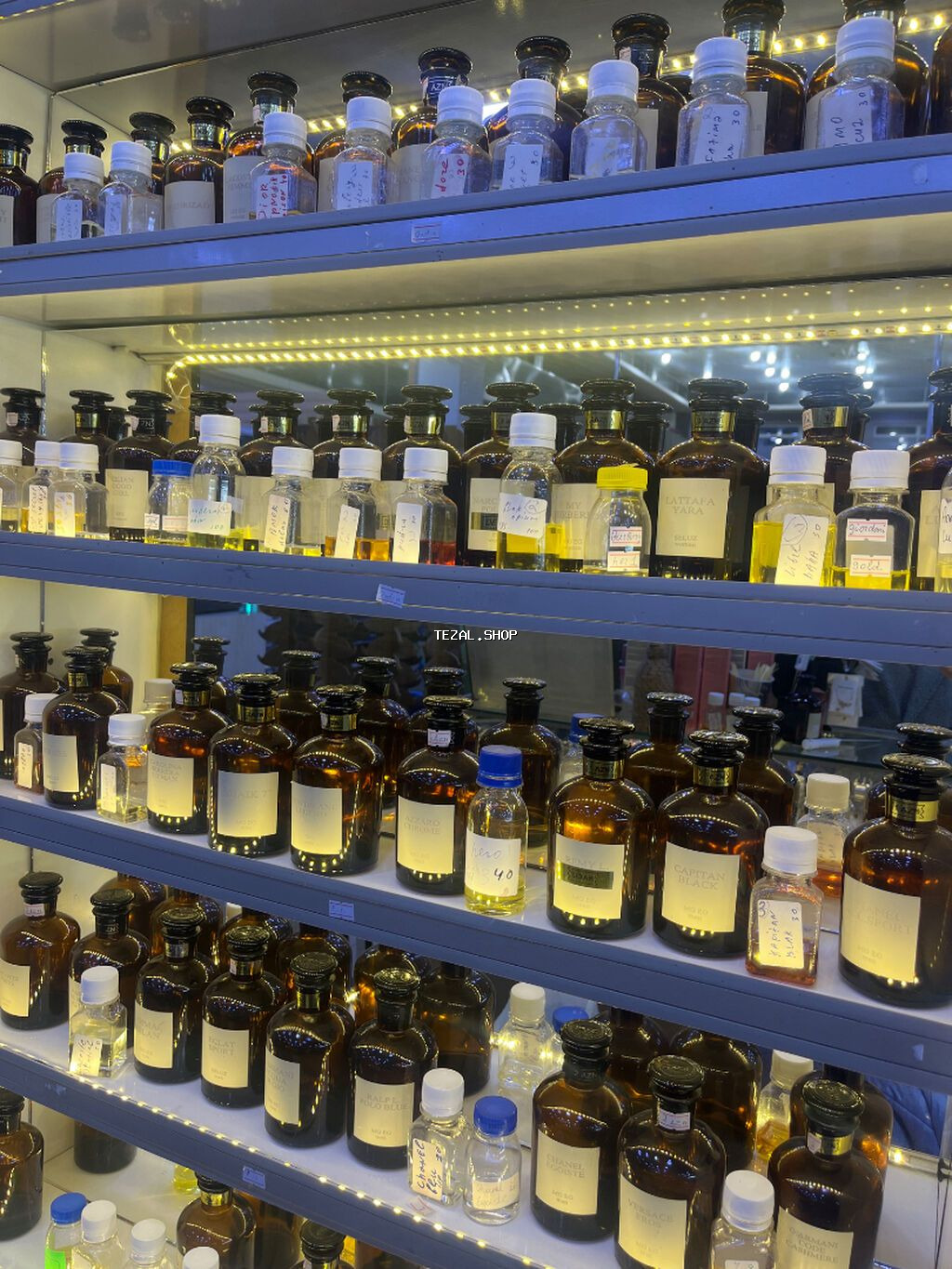 Satış məsləhətçisi tələb olunur, 18-29 yaş, 3-5 illik təcrübə, Aylıq ödəniş - şəkil 2