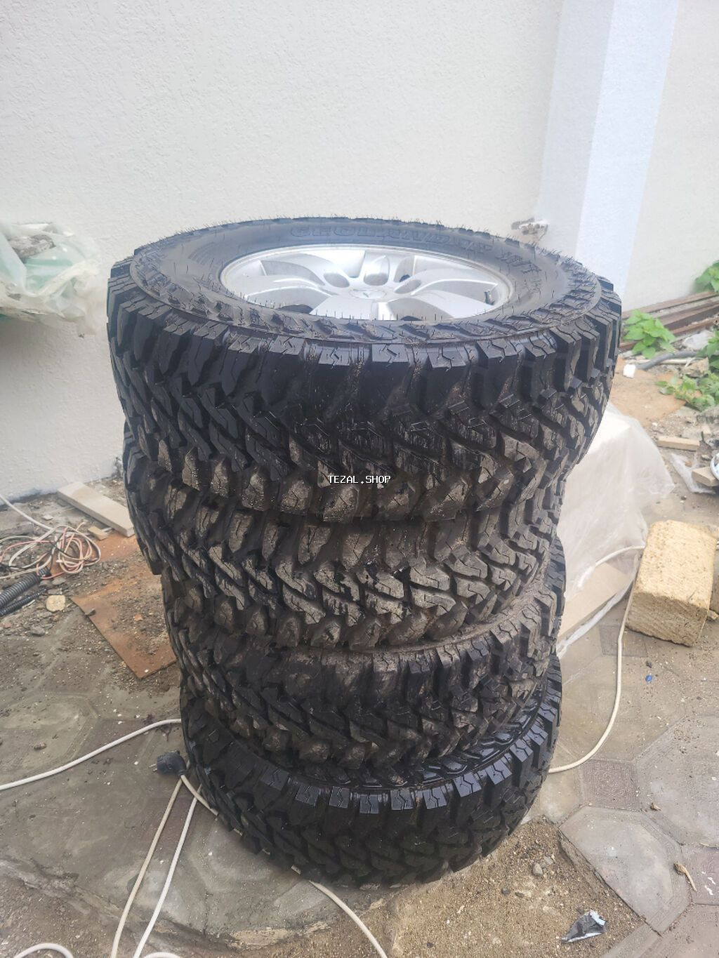Yeni Şin Yokohama 275 / 70 / R 17