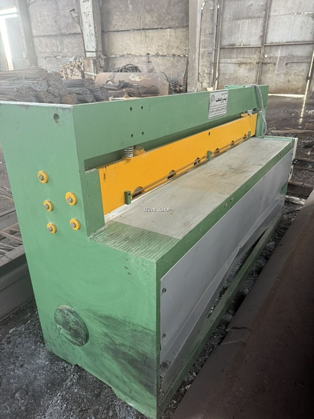 Metal vərəq kəsən gilyotin qayçı - Sənaye tipli, ağır konstruksiyalı