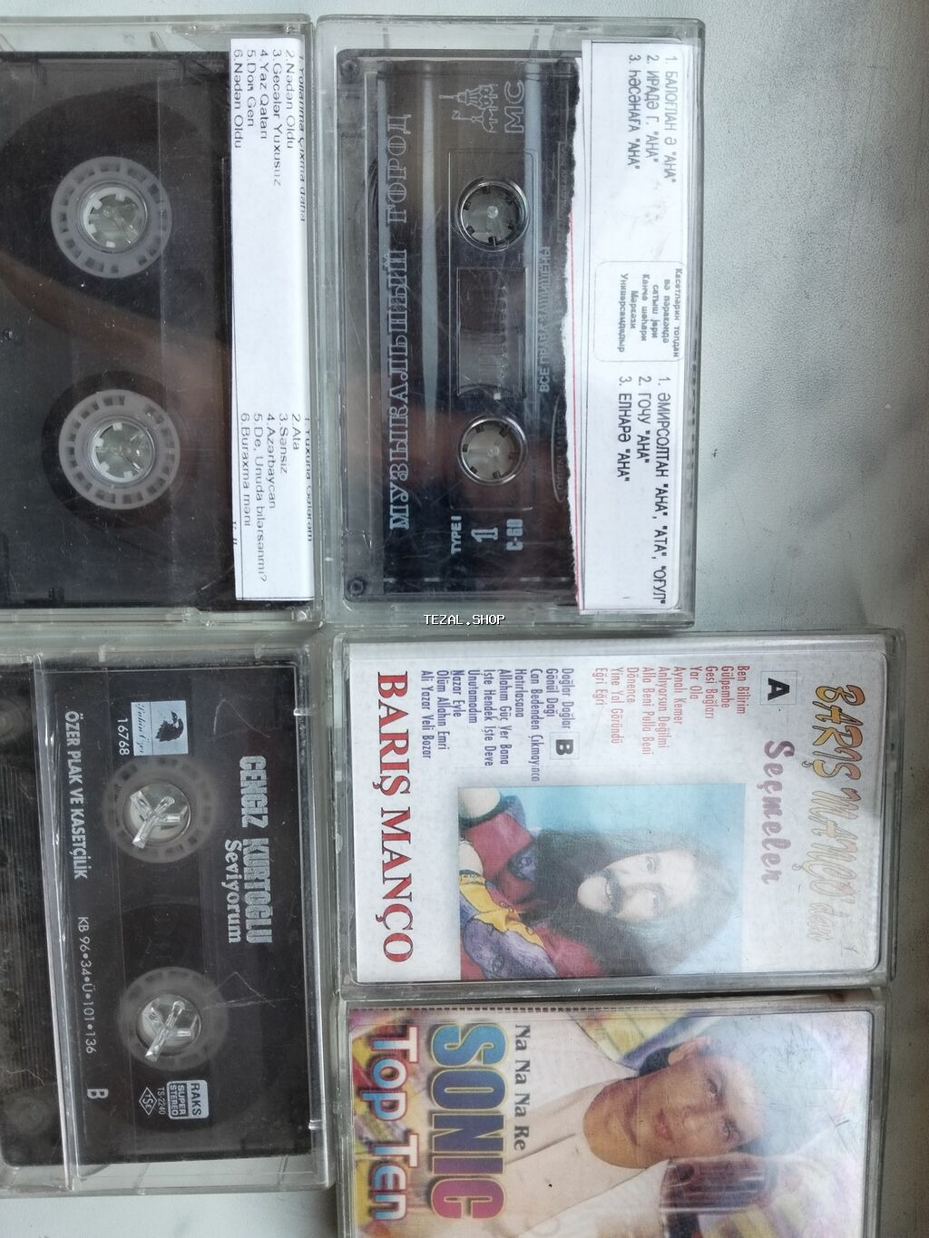 Kaset kolleksiyası – müxtəlif musiqi albomları və boş yazmalı kasetlər - şəkil 2