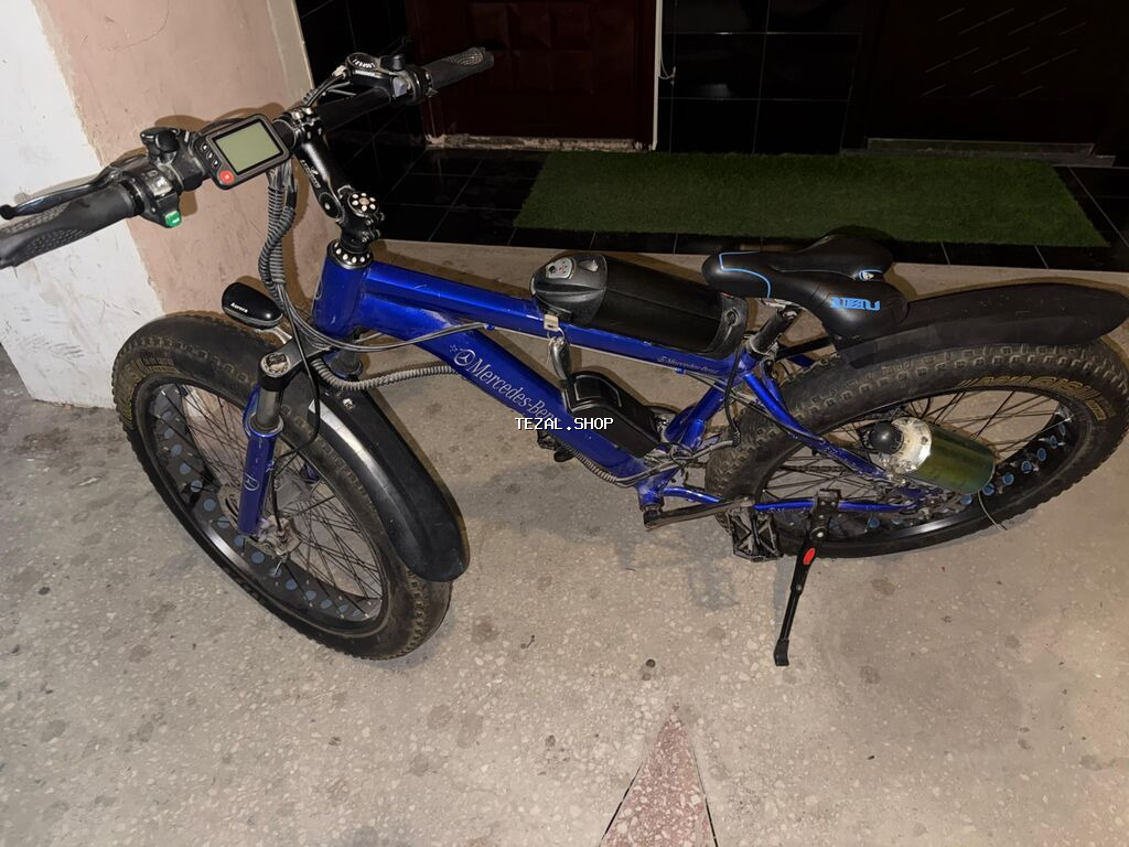 Elektrik velosipedi – qalın təkərli “fat bike”, mavi rəng