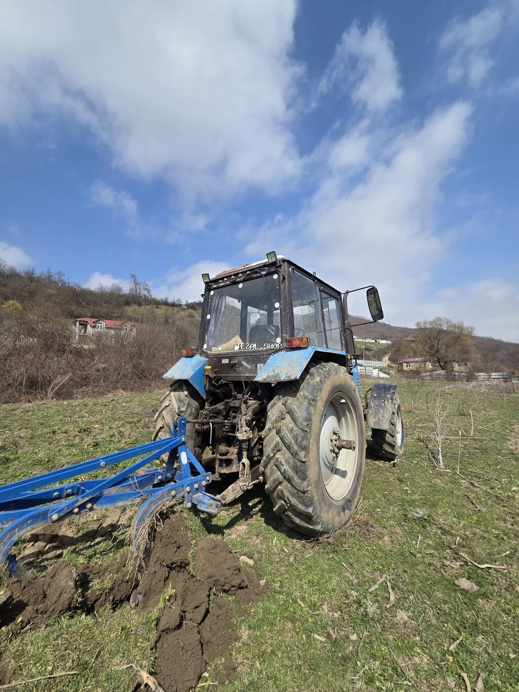 Belarus 1221.2 kənd təsərrüfatı traktoru ili 2015 Tam işlək - şəkil 2