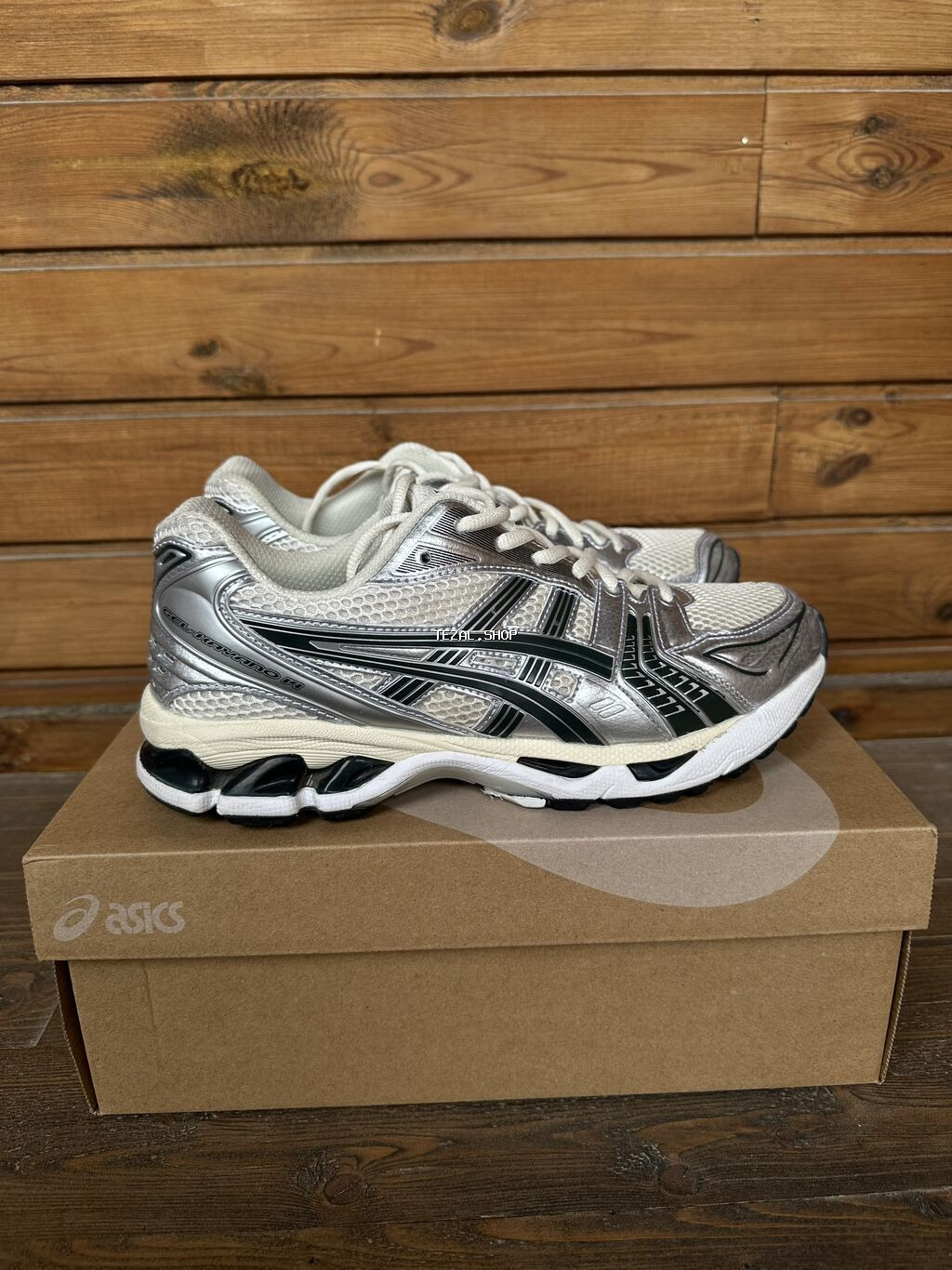 ASICS GEL KAYANO-14

Yeni və gutulu (2-3 dəfə geyinilib) - şəkil 4