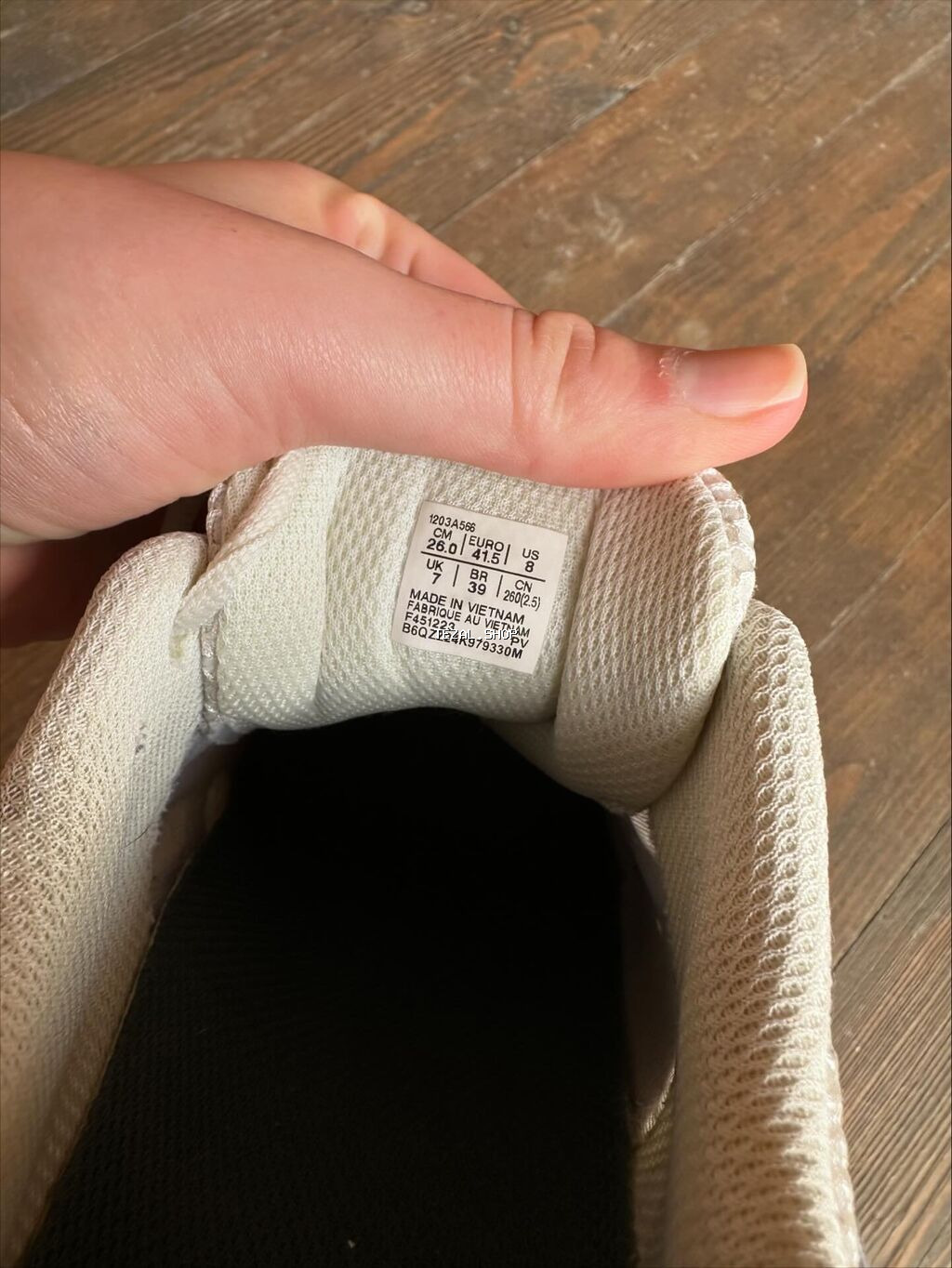 ASICS GEL KAYANO-14

Yeni və gutulu (2-3 dəfə geyinilib) - şəkil 5