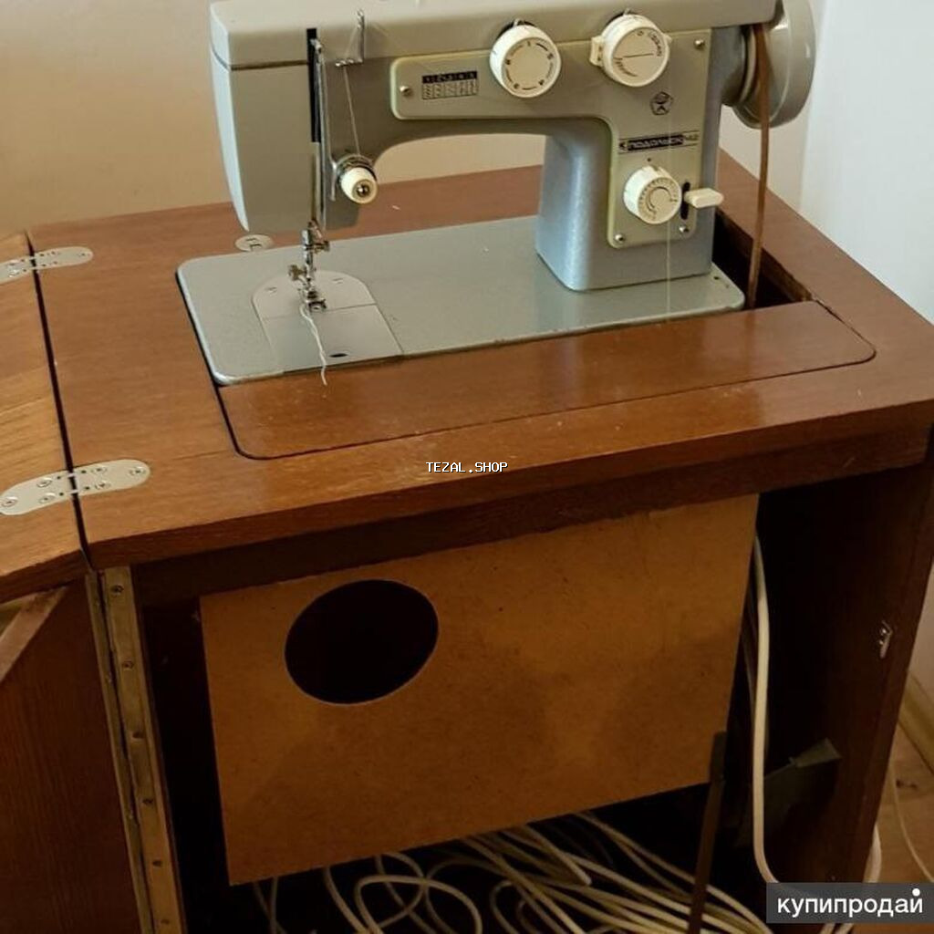 Швейная машина «Подольск» с раздвежным столом в отличном рабочем