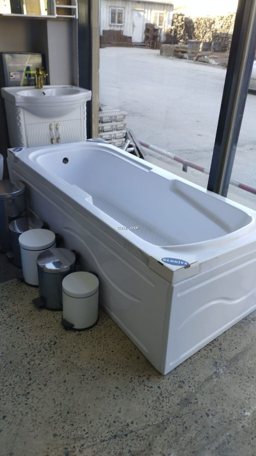 Akril vanna – GLORIYA brendi - Material: qalın divarlı akril, hamar