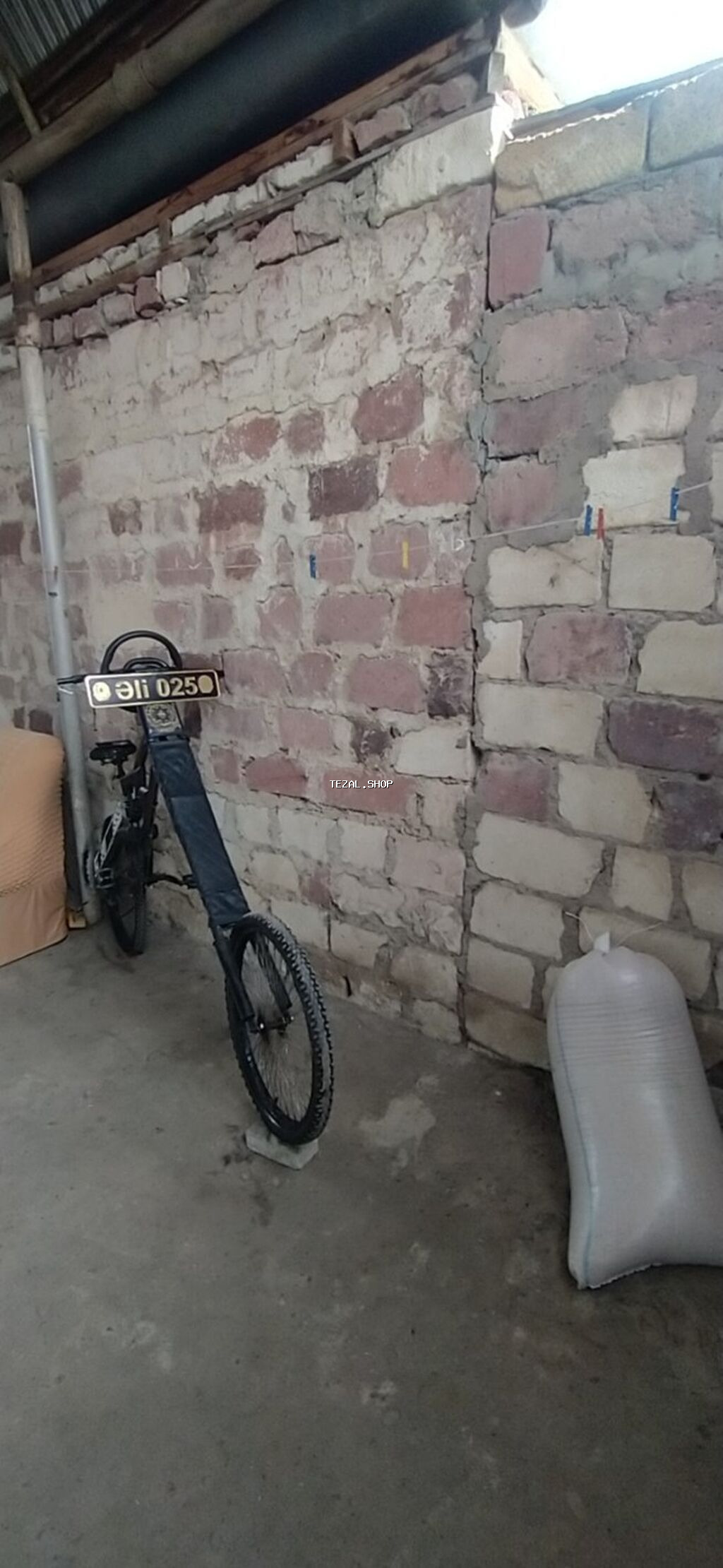 Ön təkəri böyük, arxa hissəsi xüsusi konstruksiyalı - şəkil 2