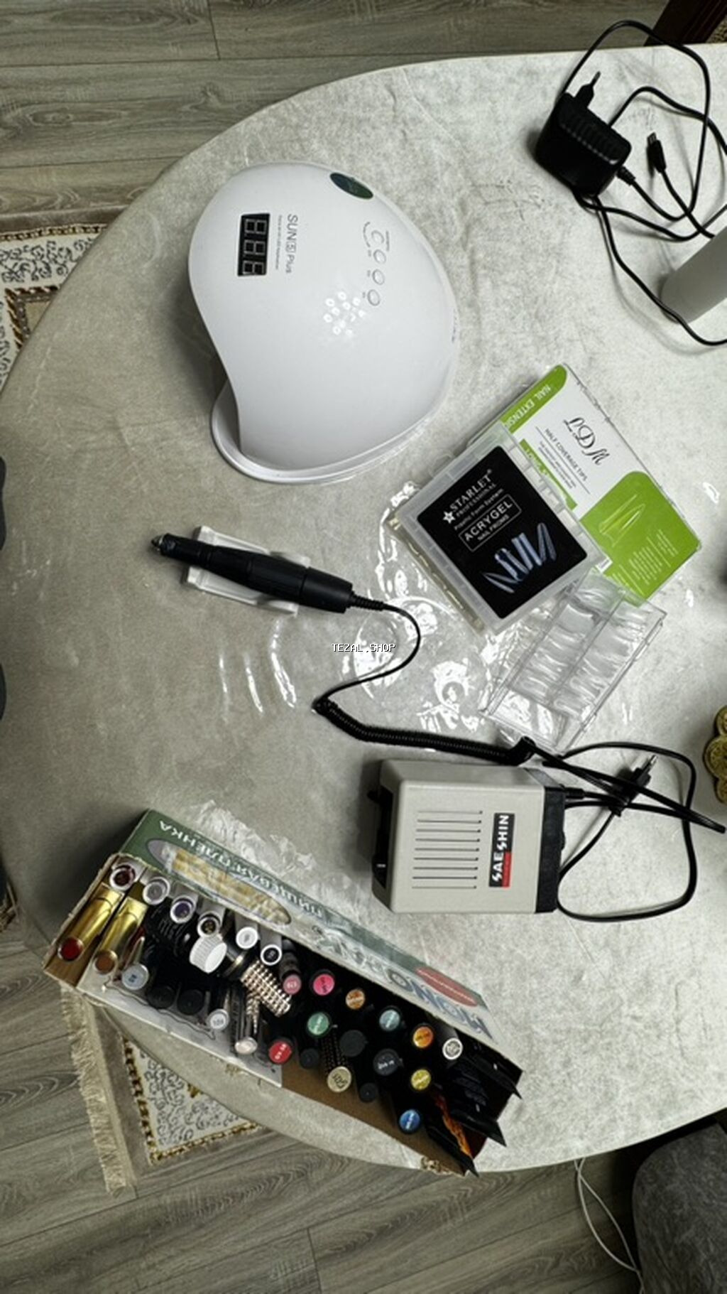 Manikür və gel-lak üçün tam dəst Dəst tərkibi: - SUN 5 Plus UV/LED