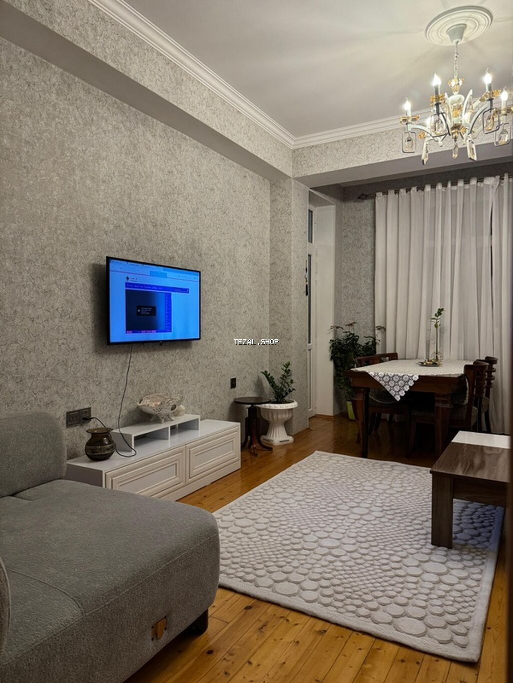 Mənzildə geniş dəhliz və işıqlı otaqlarla rahat planlaşdırma. - - şəkil 5