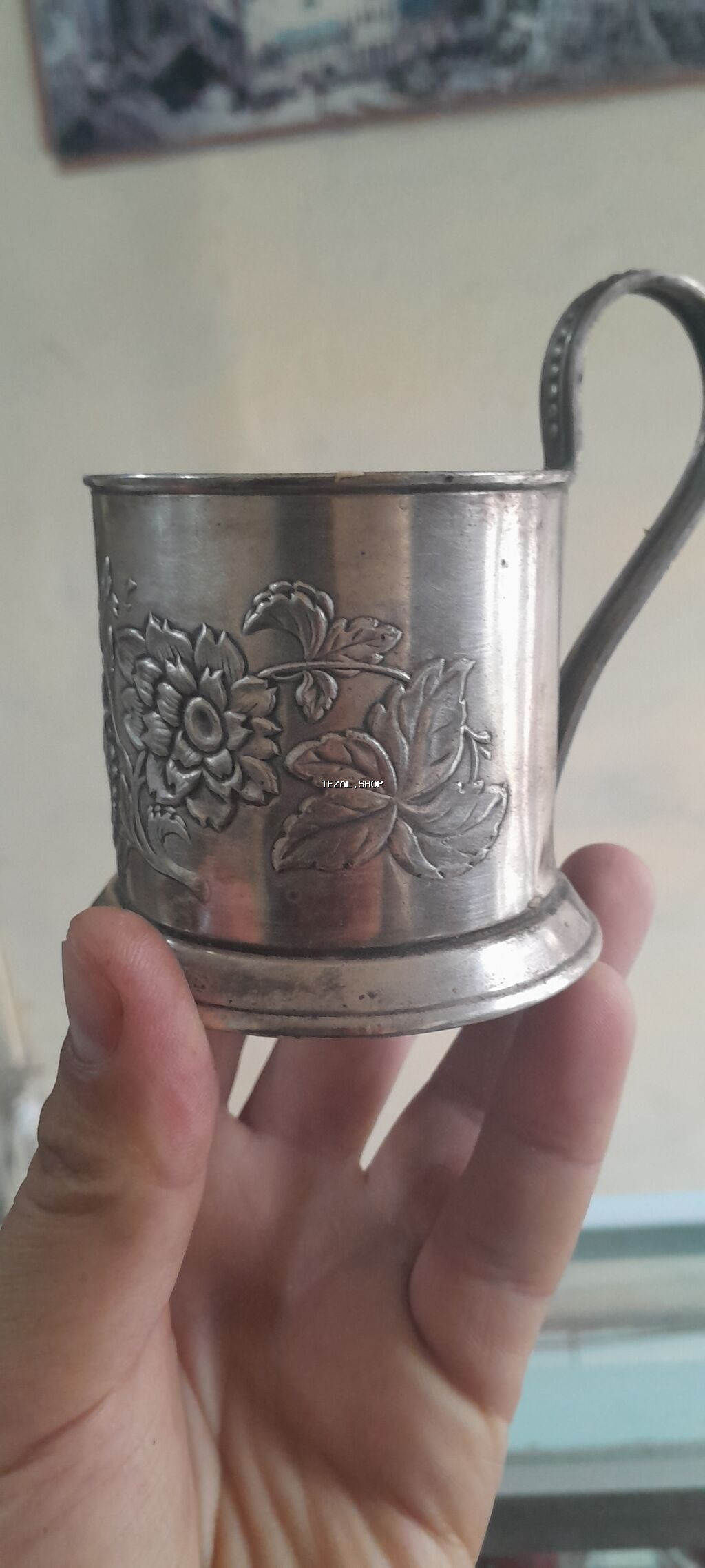 Metaldan hazırlanmış fincan altlığı/dəmiryol stəkan tuturucu -