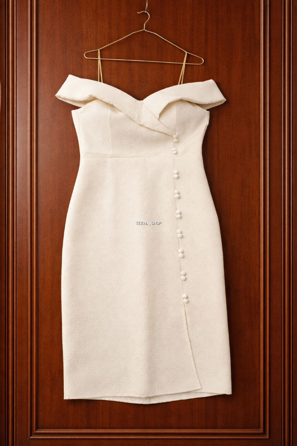 Zərif ağ kokteyl geyimi - Model: off-shoulder (çiyinlər açıq), büst