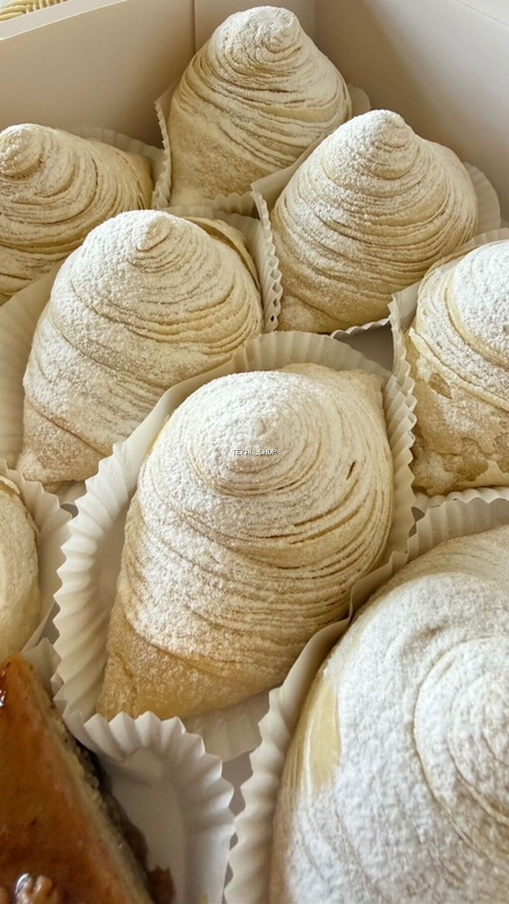 Milli şirniyyatlar – əl işi - Qat-qat badambura və şəkərbura: xəmiri - şəkil 2