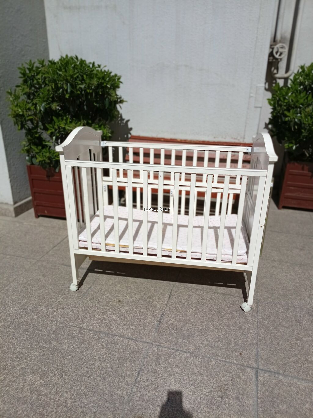 Oğlan və qız üçün, Dördbucaq, Beşik, Dəstsiz, Matras ilə, Yellənmə mexanizmsiz