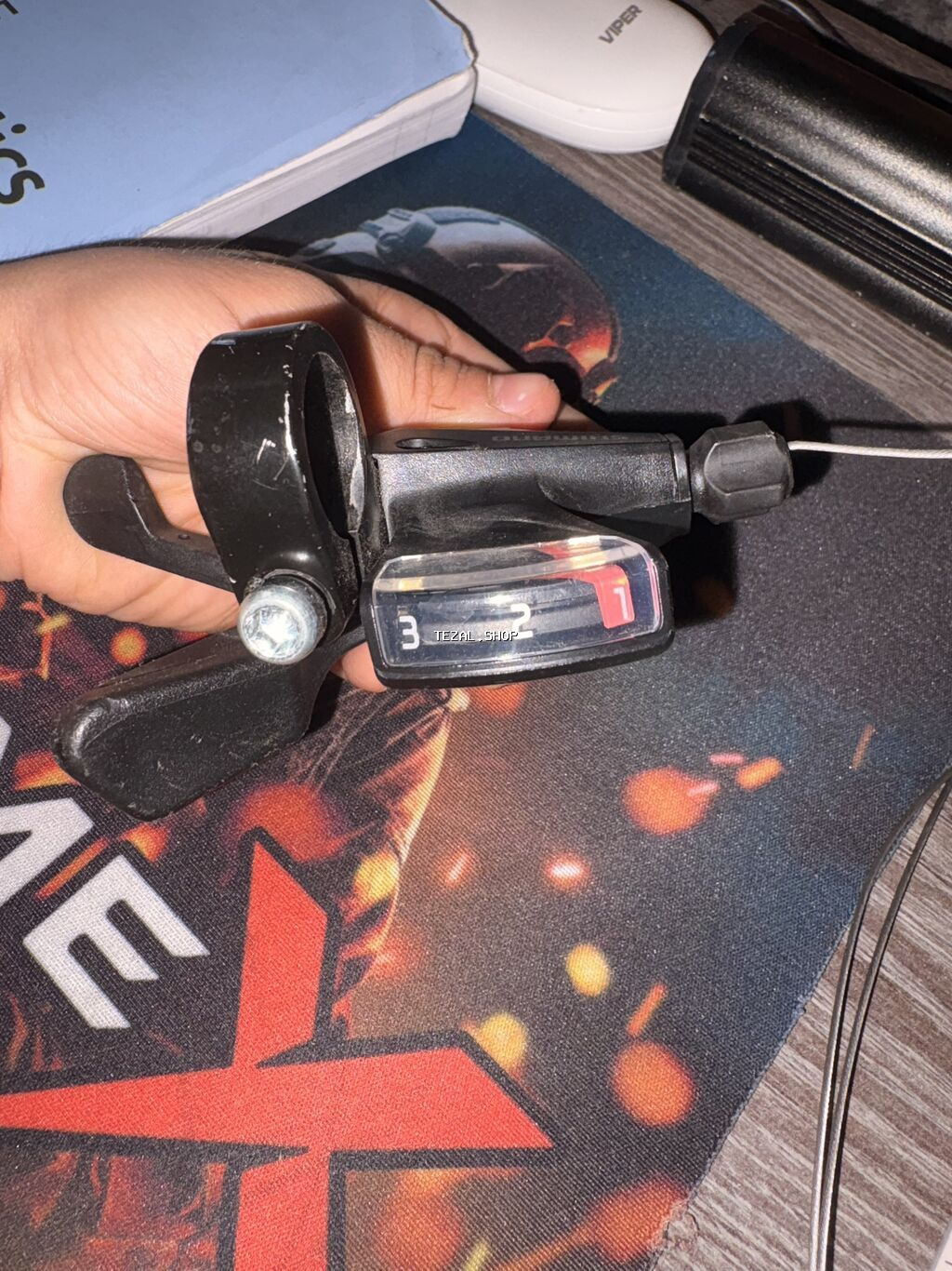 Məhsul: Shimano ön ötürmə keçid qolı (shifter), 3 sürət Təsvir: -