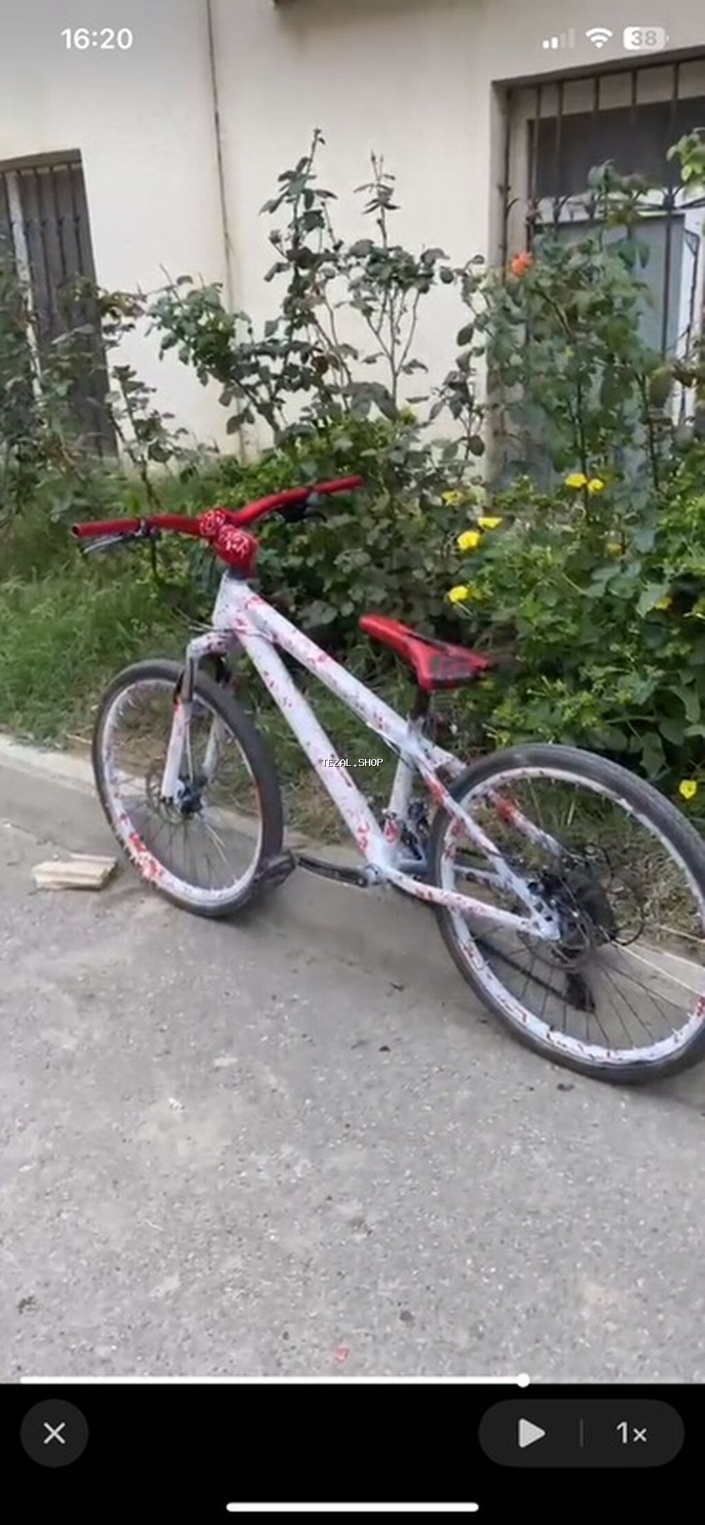 Şəhər və yüngül off-road üçün yığılmış tək sürətli velosiped. -