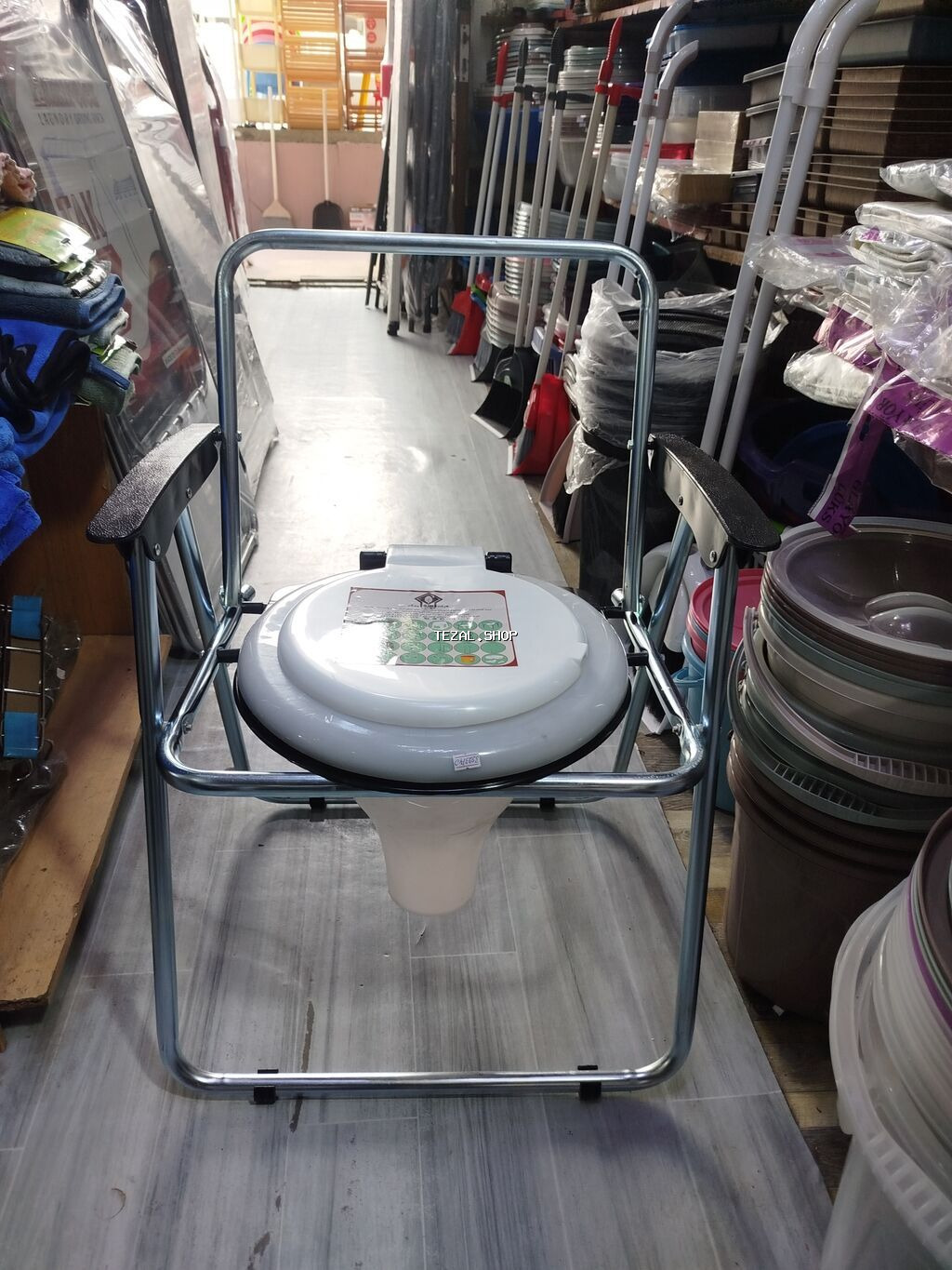 Təkərsiz portativ tualet kreslosu (komod stul) - Metal boru karkaslı