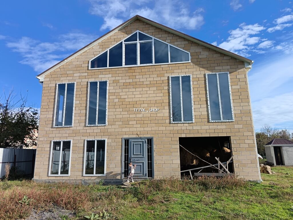 7 otaqlı, 300 kv. m, Təmirsiz