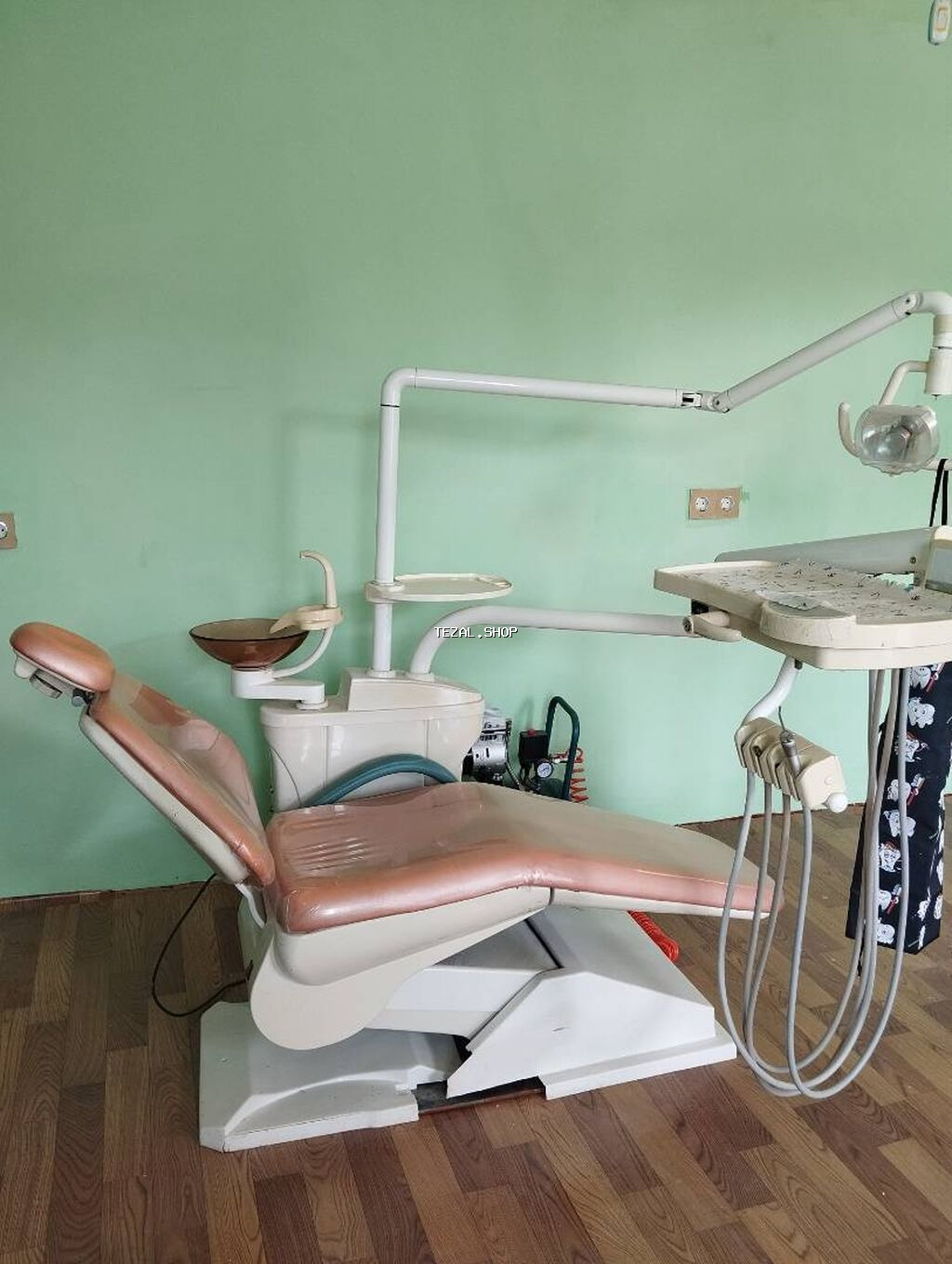 Stomatoloji kreslo SATILIR YENİ KOMPRESSORLA BİRGƏ.Hər şeyi işləyir