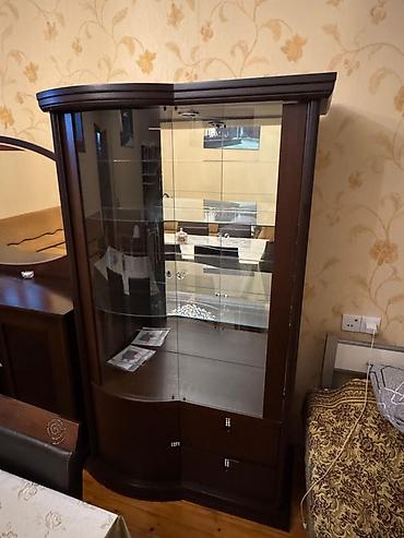 DİQQƏT BU GÜN TƏCİLİ EVDƏN ÇİXMALIDİ.Qonaq otağı üçün şkaf–vitrin və - şəkil 4