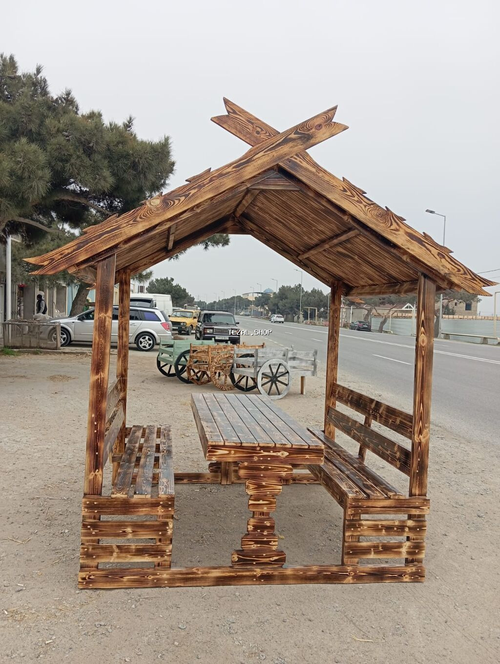 Dördbucaq masa, 6 stul, Açılmayan, Skameykalar ilə, Taxta